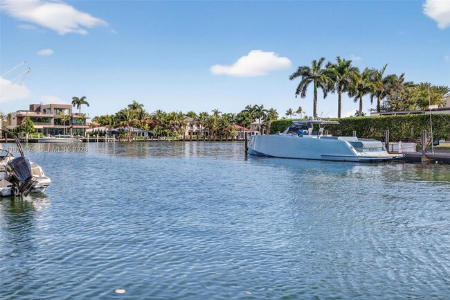 Building Photo - 180 Isle of Venice Dr