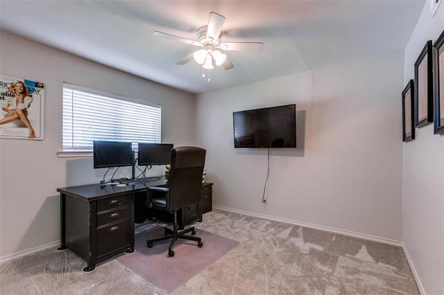 Building Photo - 7760 Dentcrest Dr