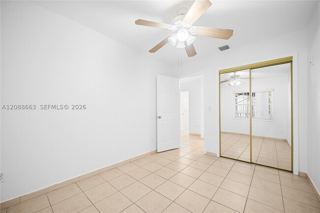 Building Photo - 3675 SW 23rd St