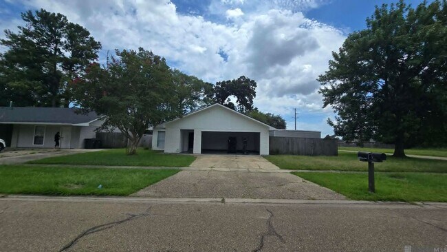 Building Photo - 15110 Jester Ave