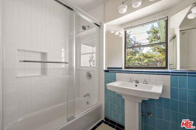 Building Photo - 630 23rd St