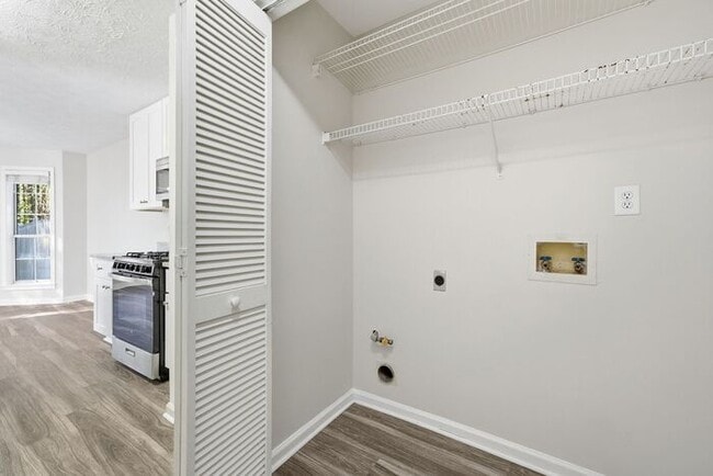 Building Photo - 1442 Parkside Club Dr NW