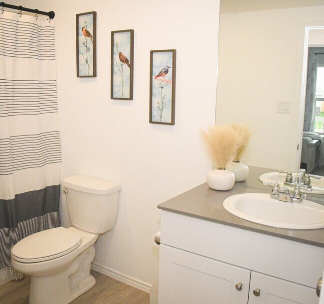 Building Photo - 722 Killdeer Trl