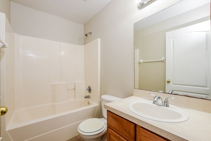 Building Photo - 1228 Mt McKinley Ct