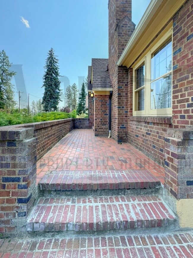 Building Photo - **COMING SOON** Beautiful Down River Brick Bungalow with River Views