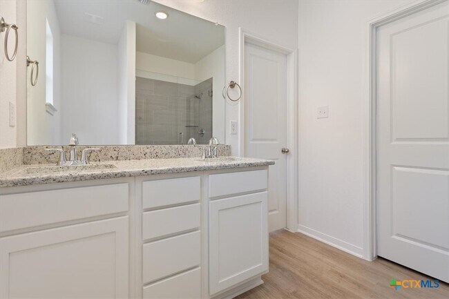 Building Photo - 8615 Chena Rdg Dr