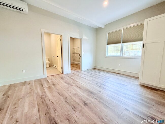 Building Photo - 29 E Main St