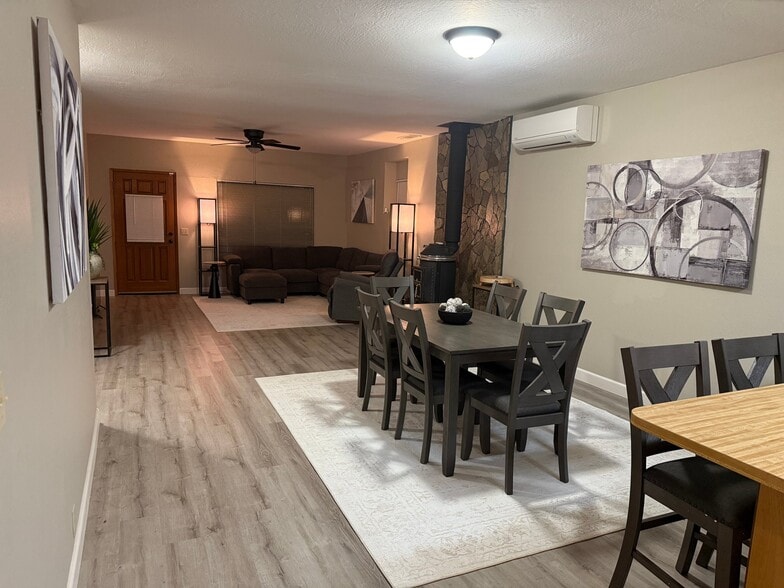 Building Photo - 11 Kokanee Dr