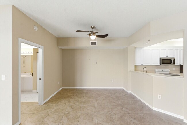 Building Photo - 7765 Yardley Dr