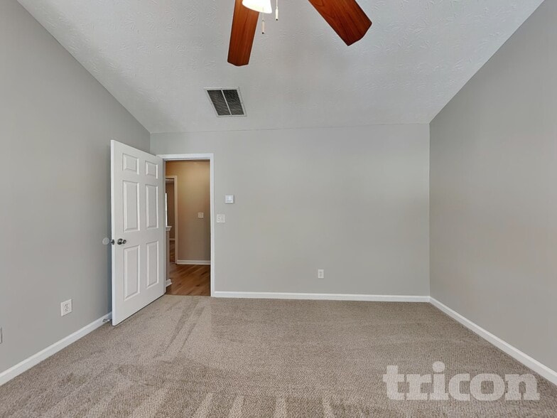 Building Photo - 4681 Raven Wood Loop