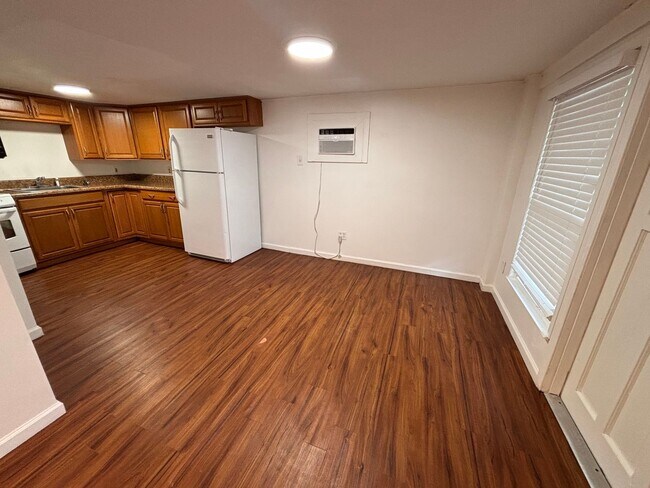 Building Photo - Move-In Ready! Walk to Flagler College & Historic Downtown | 1BR Available Now