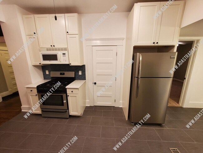 Building Photo - 4521 Fairmount Ave