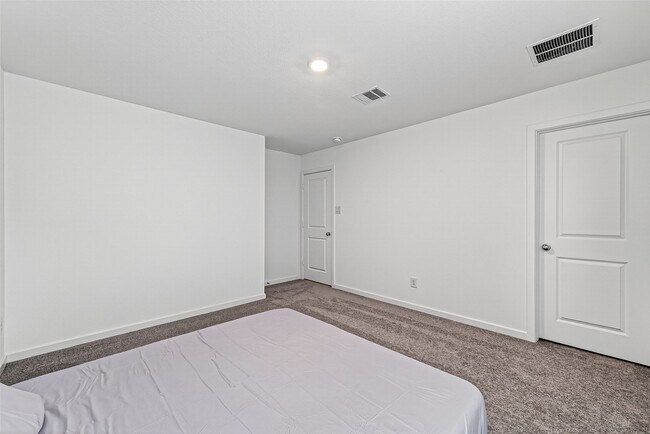 Building Photo - 21831 Tallulah River Dr