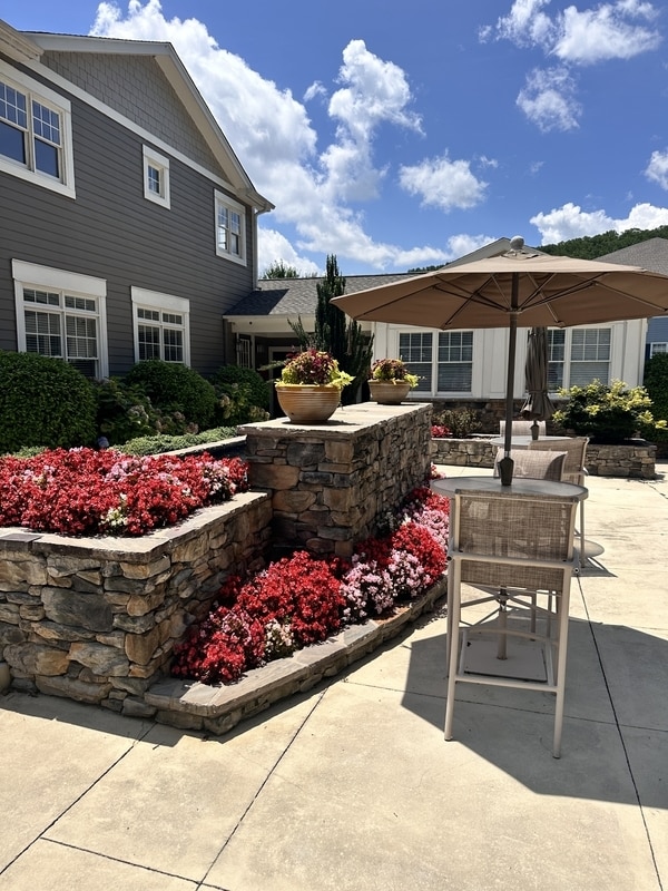 Building Photo - 800 Vista Lake Dr