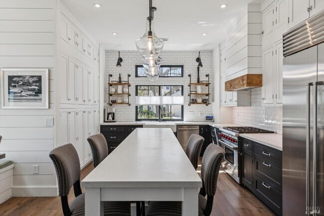 Building Photo - 1810 Quail Ct