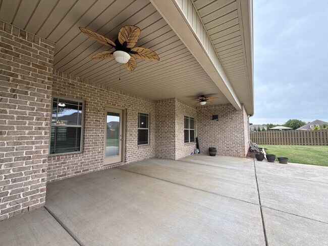 Building Photo - 20 Crimson Cloud SW