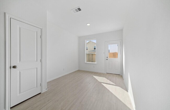 Building Photo - 21618 Fox Gully Ln