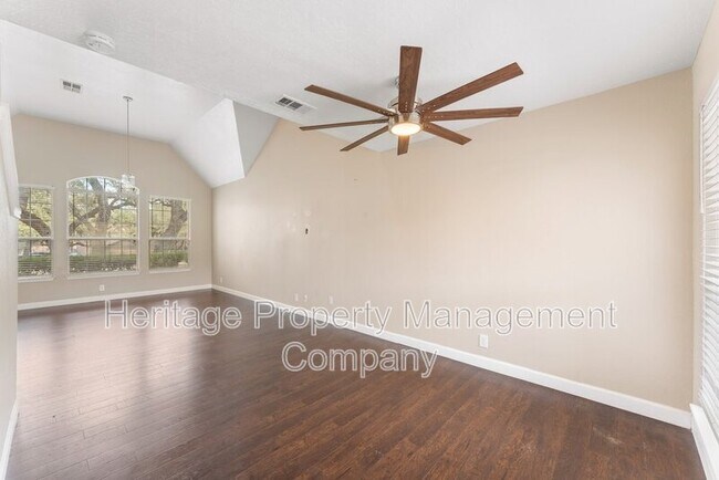 Building Photo - 13115 Almond Bend Dr