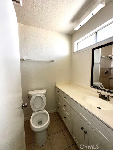 Building Photo - 13692 Oakmont Dr