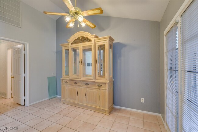 Building Photo - 224 Garfield Dr