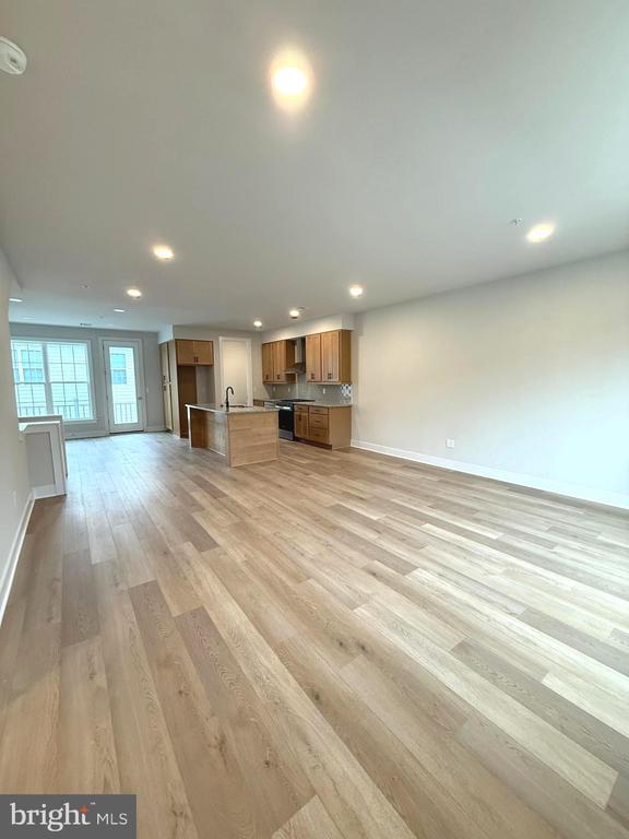 Building Photo - 4125 Ridgeview Ave
