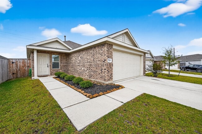 Building Photo - 7719 Cedar Birch Dr