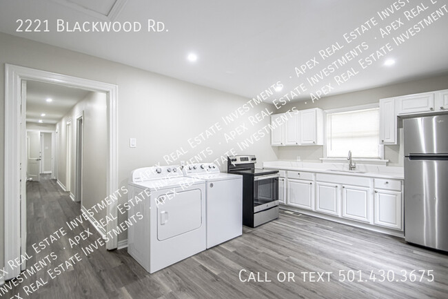 Primary Photo - 2221 Blackwood Rd