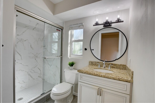 Building Photo - 1010 SW 1st St