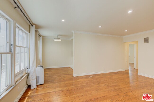Building Photo - 1643 N Formosa Ave
