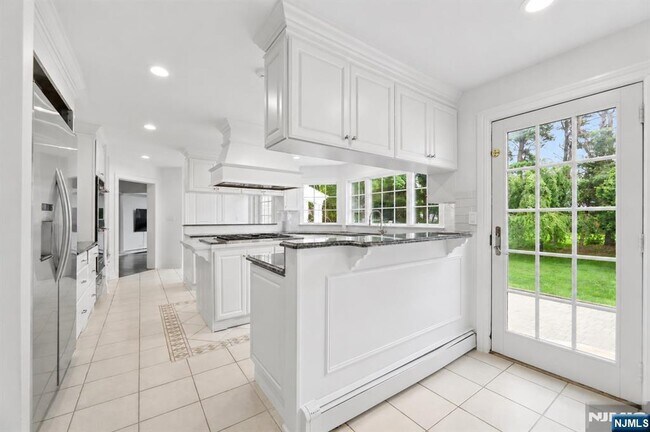 Building Photo - 122 Helen Ct