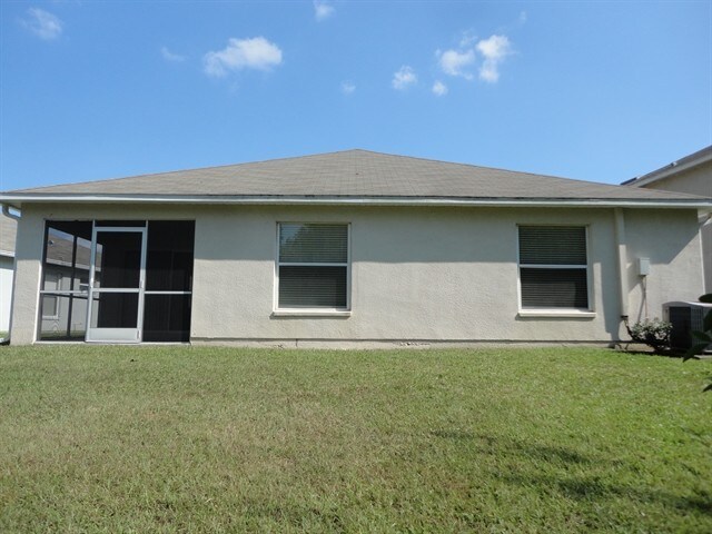 Building Photo - 3213 Dunstable Dr