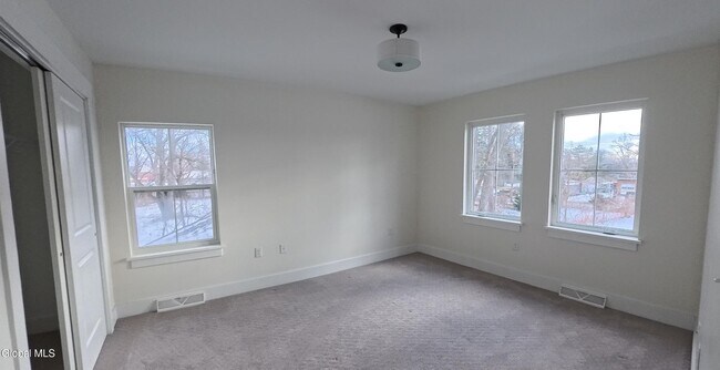 Building Photo - 745 Watervliet Shaker Rd