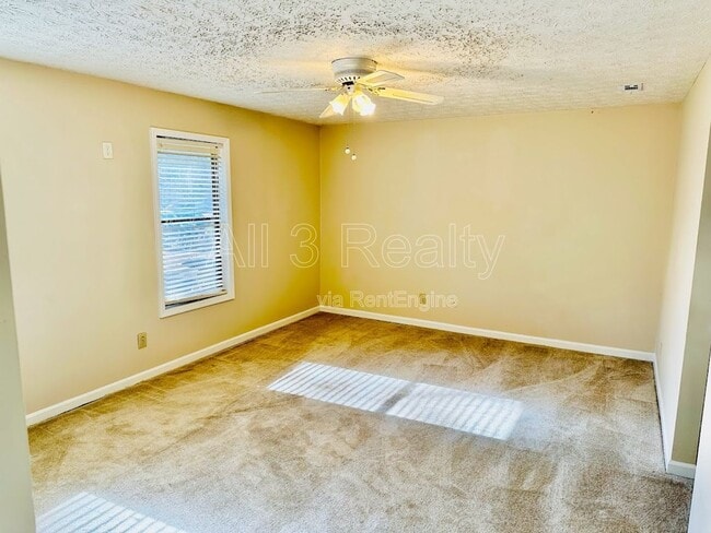 Building Photo - 175 Eli Run