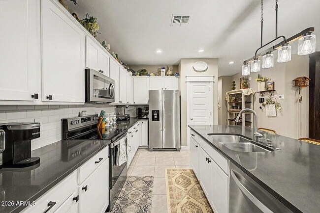 Building Photo - 24054 W Verlea Dr