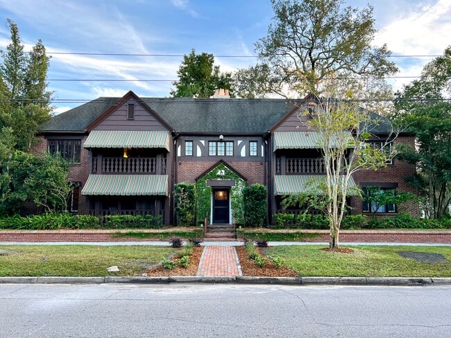 Building Photo - 2160 Forbes St