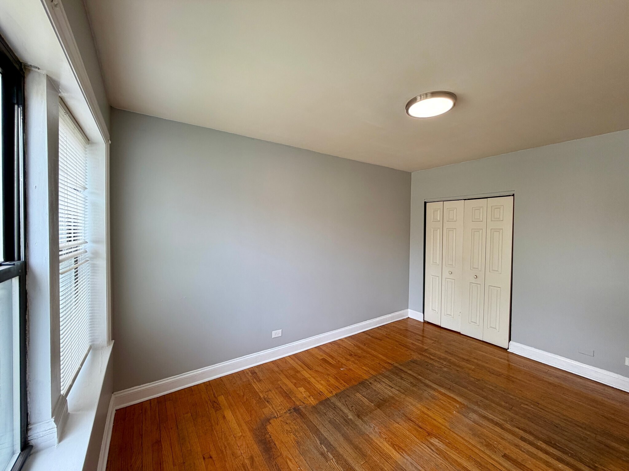 Building Photo - 6501 S Maplewood Ave
