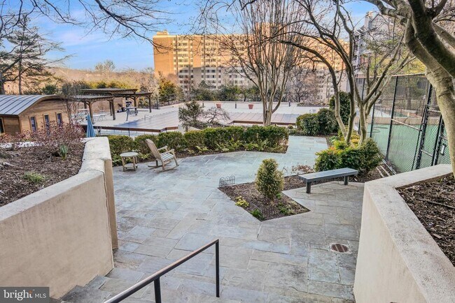 Building Photo - 5500 Holmes Run Pkwy