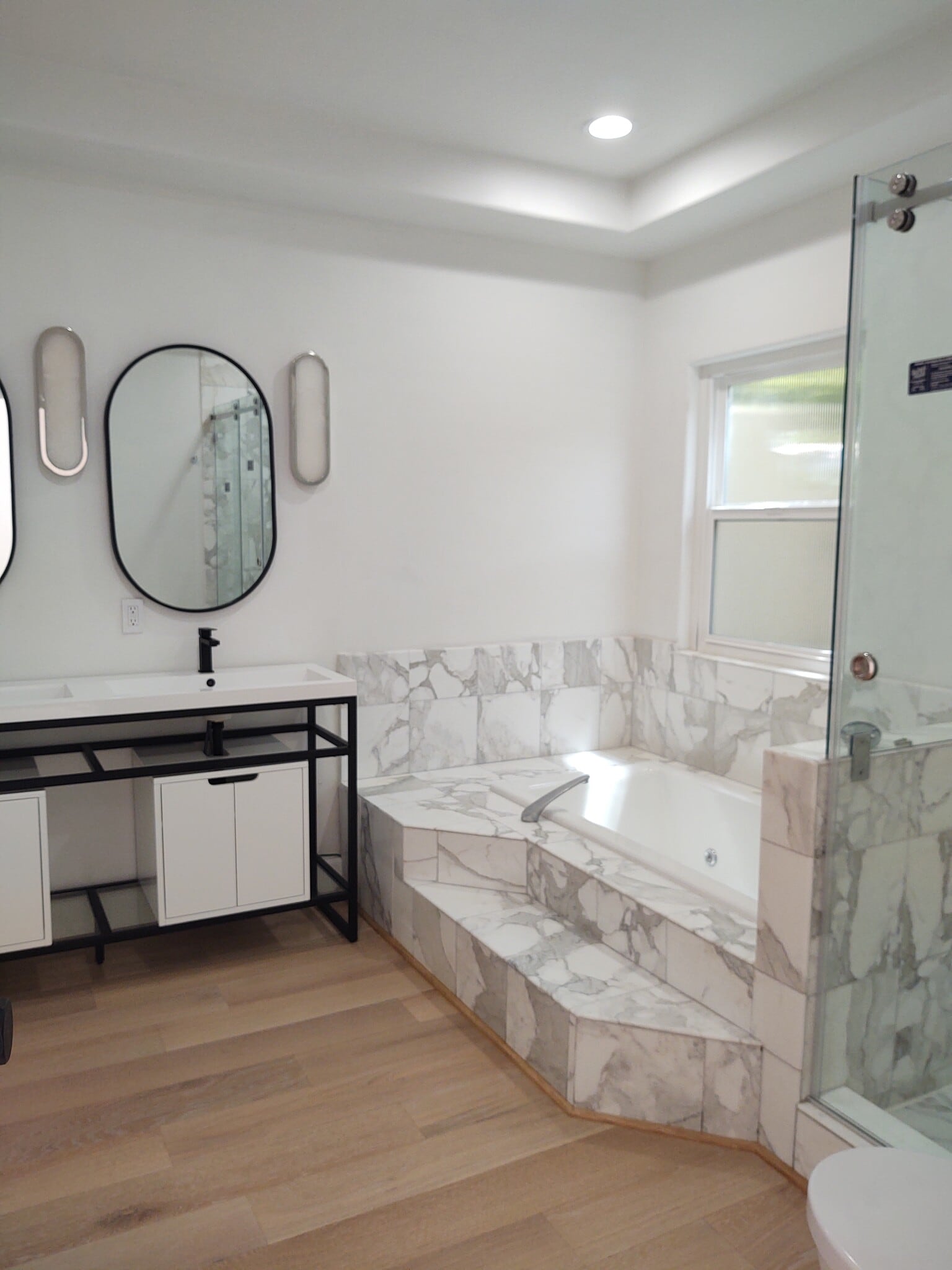 remodeled master bath - 1422 19th St