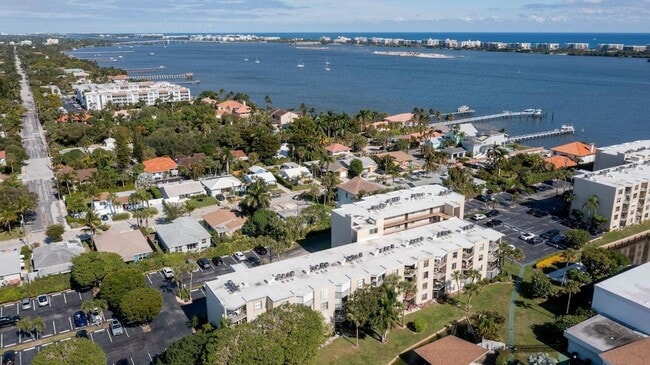 Building Photo - 890 N Federal Hwy