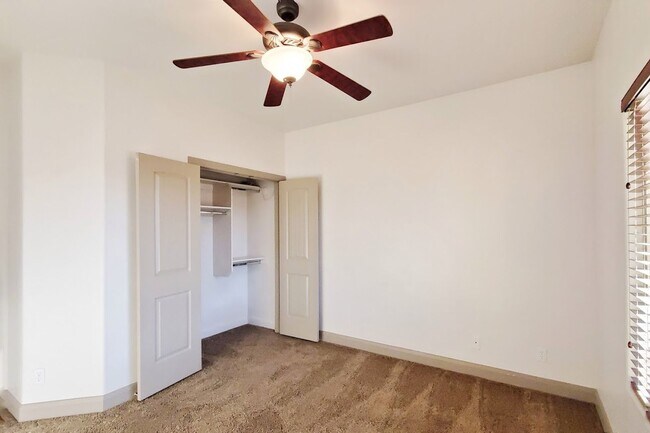 Building Photo - 3 Bedroom Single-Family Home in Central Hu...