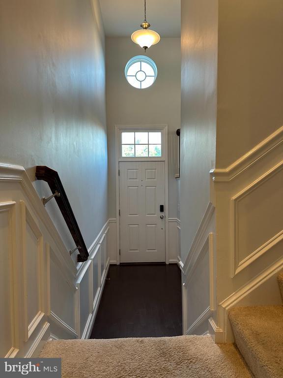 Building Photo - 9075 Alexander Way