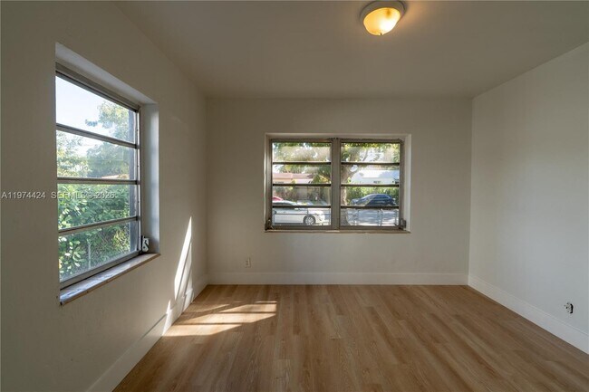 Building Photo - 3665 SW 16th St