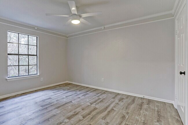 Building Photo - 2 Eagle Rock Pl