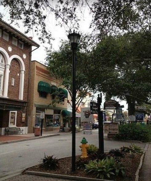 Building Photo - 480 Sail Ln