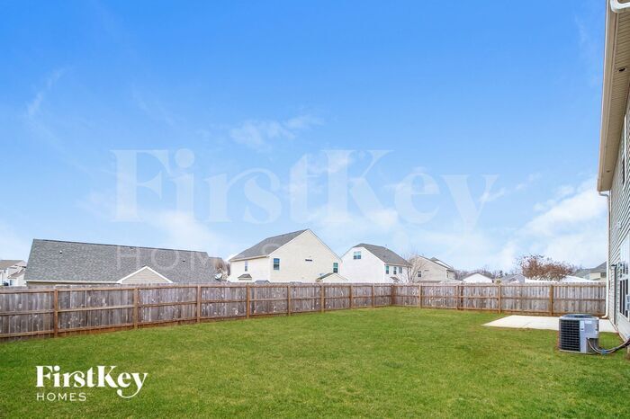 Building Photo - 105 Tannin Way