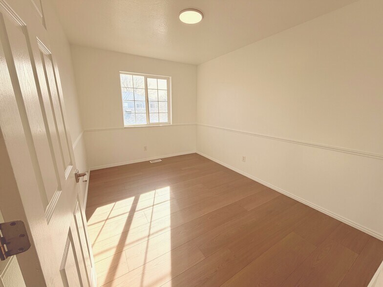 Building Photo - 88 Hampton Pl