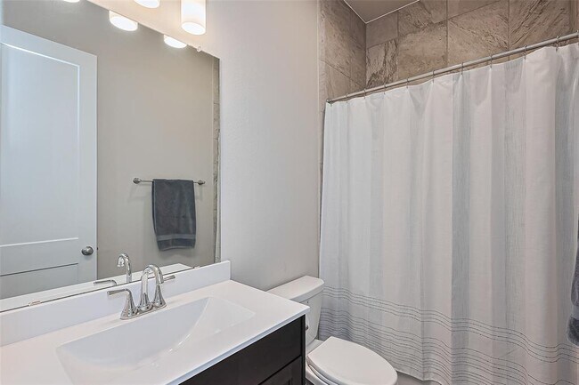Building Photo - 15819 Glascorri Dr