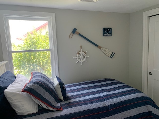 Building Photo - 2 Hall Rd