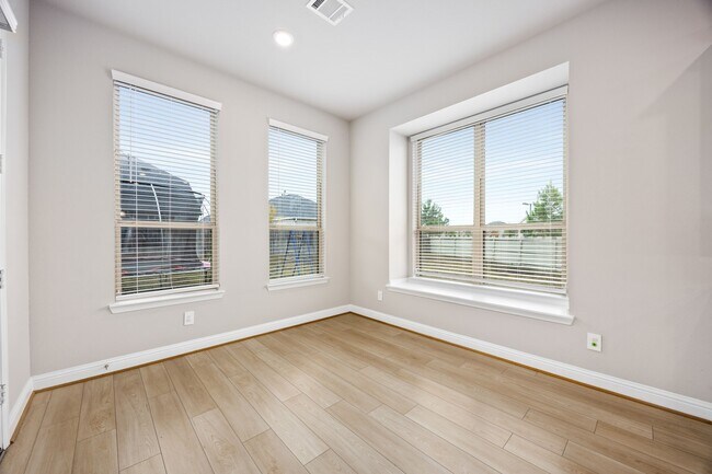 Building Photo - 17535 White Baneberry Dr