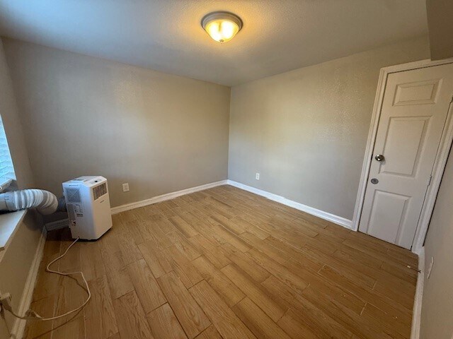 Building Photo - 1308 Genova St